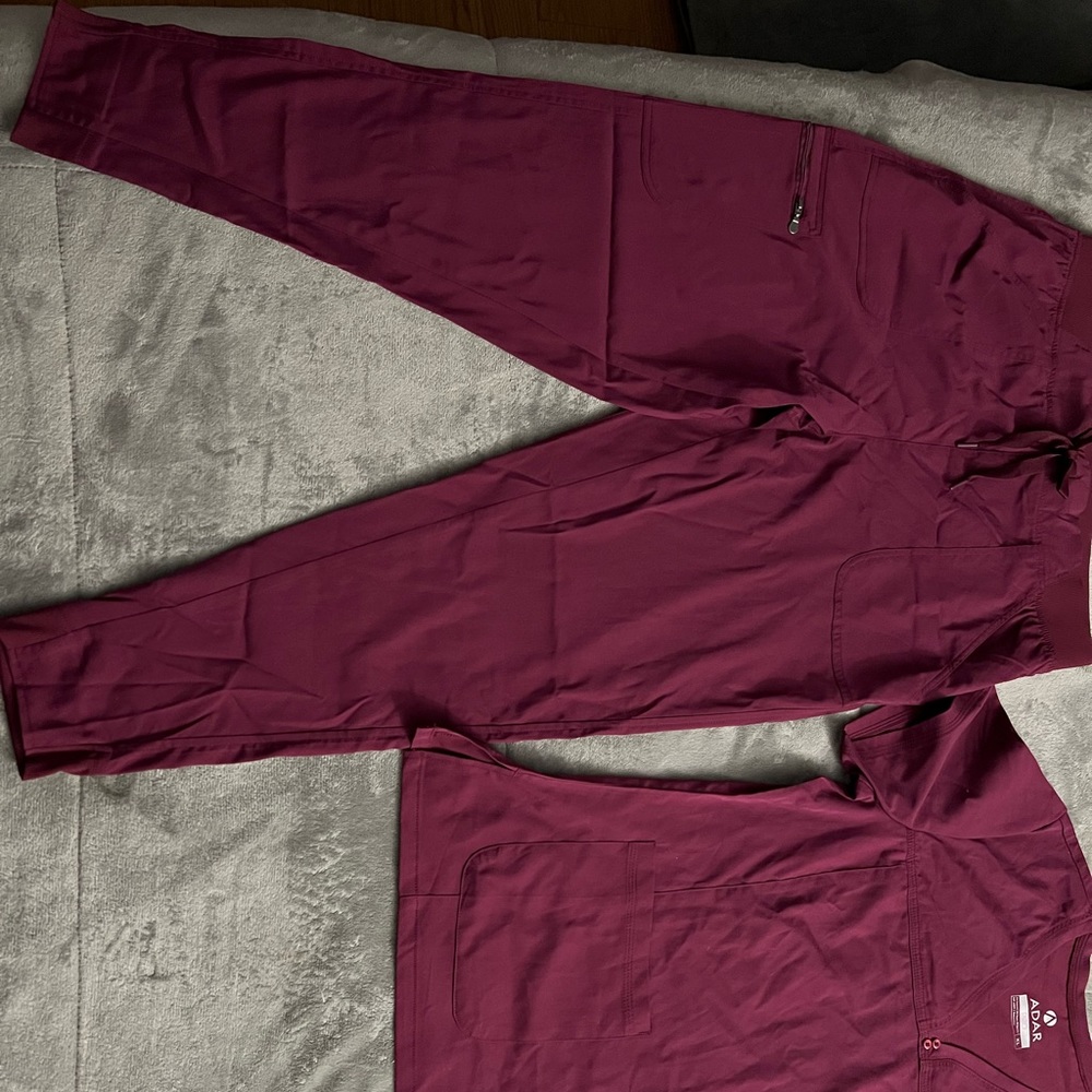 Adar Scrub Set - Picture 11 of 13